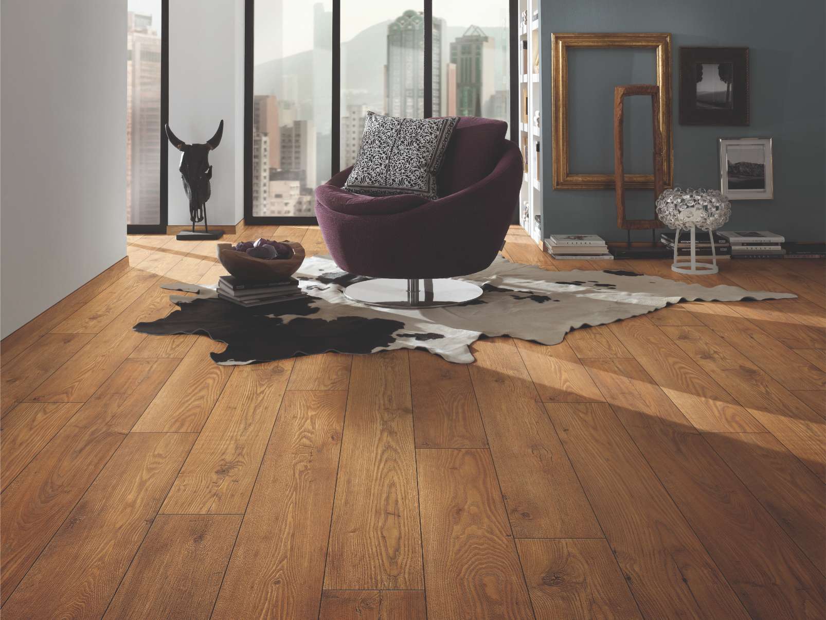 Tawny Chestnut, RC, 10 mm, Standard Plank - Room Scene