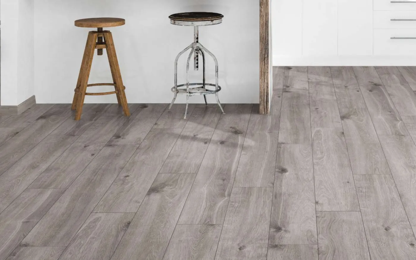 Tornado Oak, NL, 8 mm, Standard Plank - Room Scene