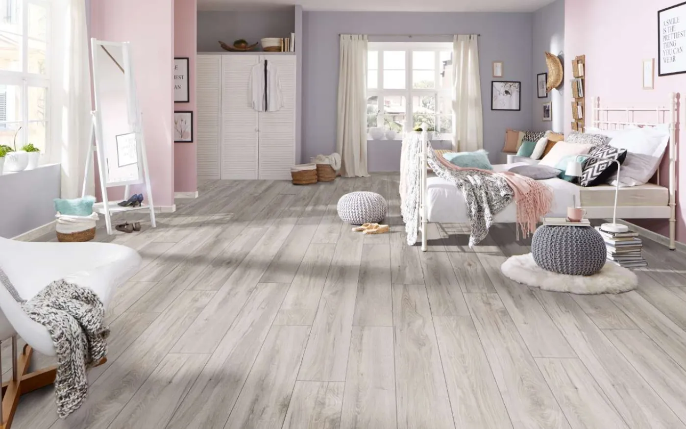Longbow Oak, GT, 8 mm, Standard Plank - Room Scene