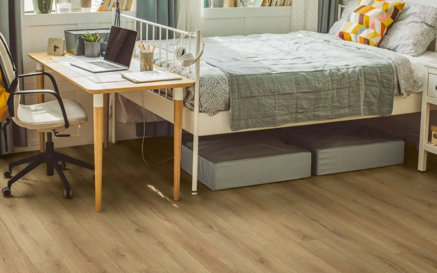 Sand Cantal Oak, MW, 7 mm, Standard Plank - Room Scene
