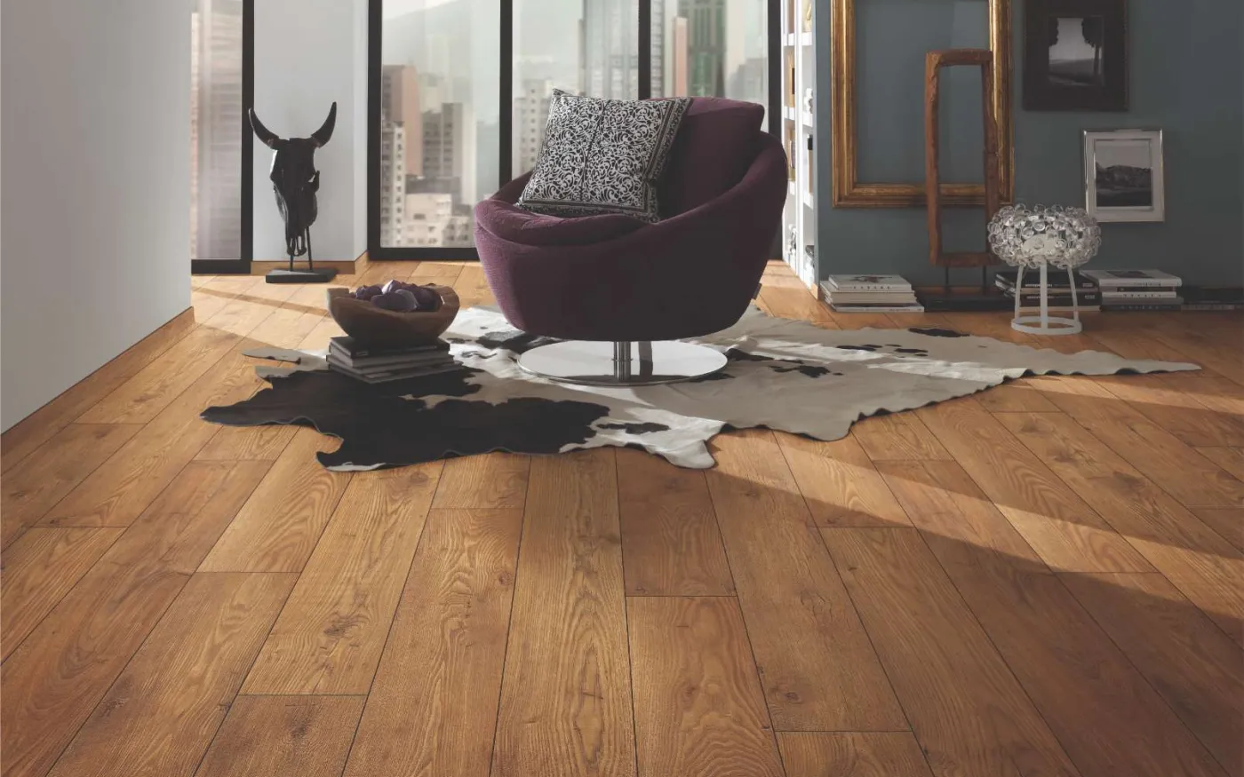 Tawny Chestnut, RC, 10 mm, Standard Plank - Room Scene