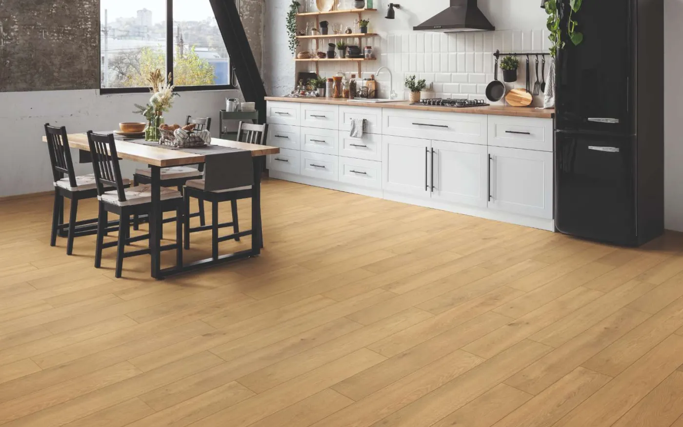 Honey Ethereal Oak, ET, 12 mm, Standard Plank - Room Scene
